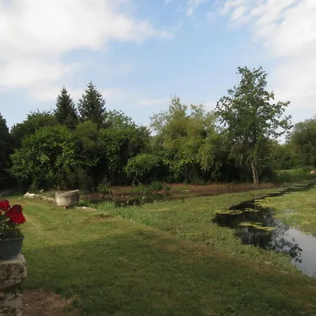 Le Moulin De L'etang * Benassay